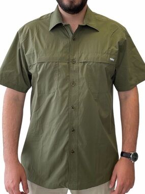Tilley Men’s Short Sleeve Button Down Camp Shirt Green size Medium Hiking Camp
